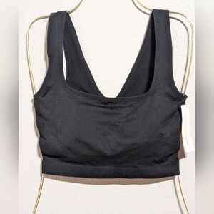 NWT Colsie Seamless Deep V Bralette in Black - Size XL